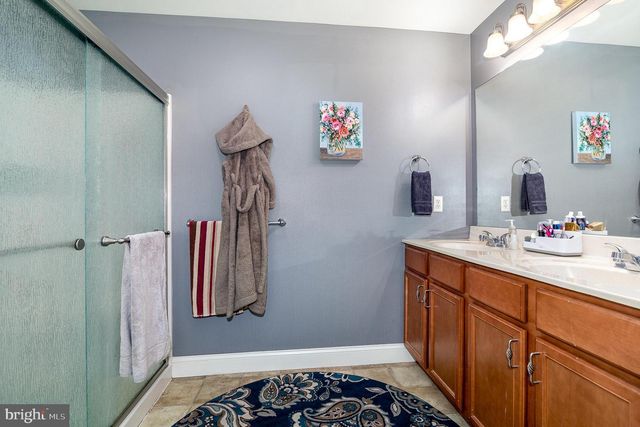 1736 HARALSON DR, Mechanicsburg, PA 17055