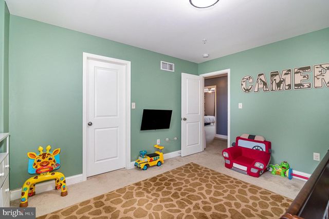 1736 HARALSON DR, Mechanicsburg, PA 17055