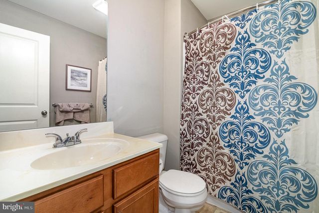 1736 HARALSON DR, Mechanicsburg, PA 17055