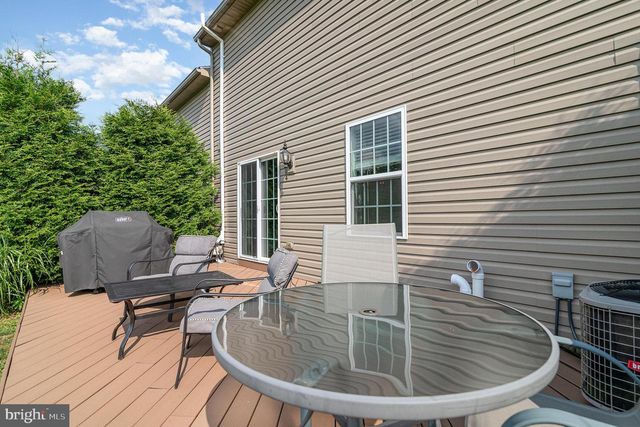 1736 HARALSON DR, Mechanicsburg, PA 17055