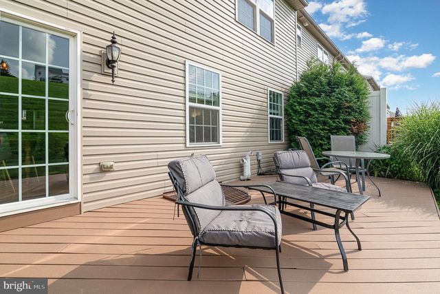 1736 HARALSON DR, Mechanicsburg, PA 17055