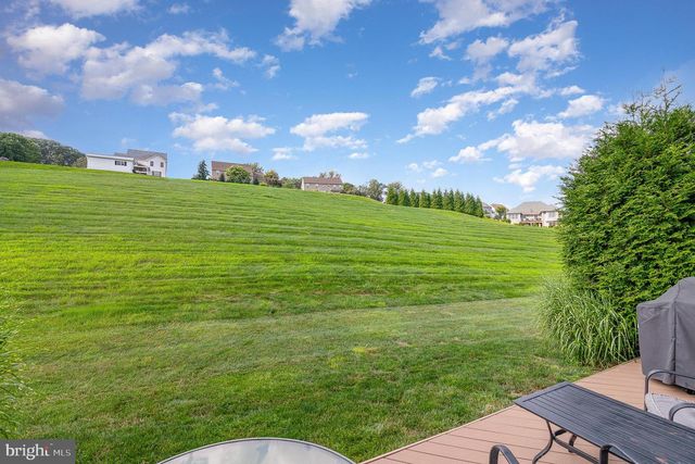 1736 HARALSON DR, Mechanicsburg, PA 17055