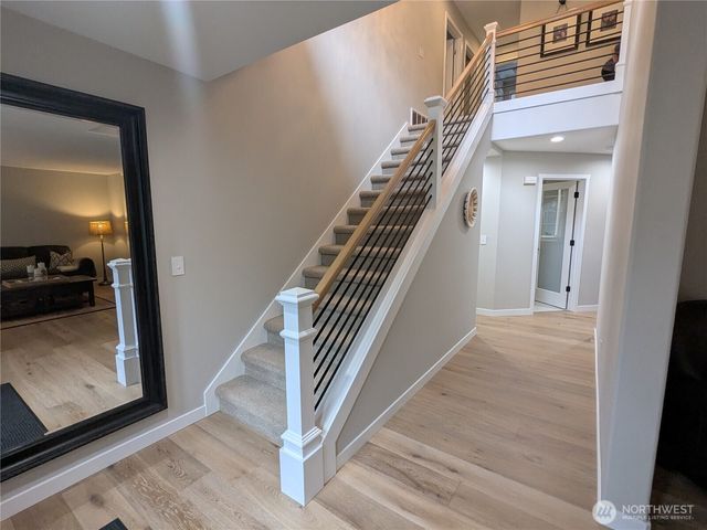 17604 Muirfield Court, Arlington, WA 98223