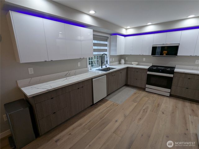 17604 Muirfield Court, Arlington, WA 98223