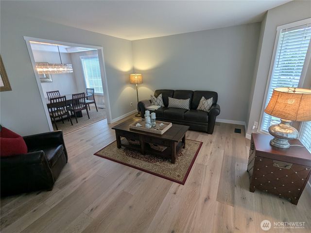 17604 Muirfield Court, Arlington, WA 98223