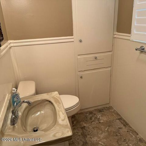 1670 Wilhurst Street, Jackson, MS 39211