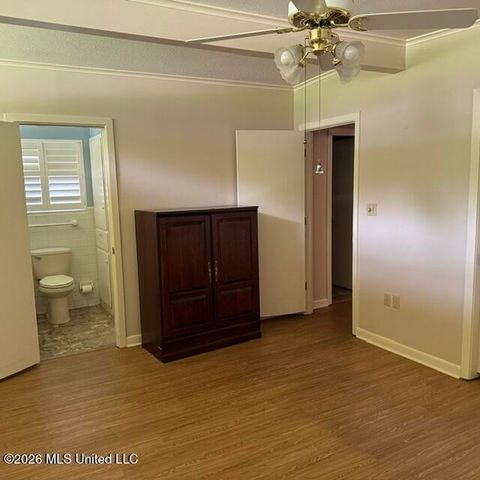 1670 Wilhurst Street, Jackson, MS 39211
