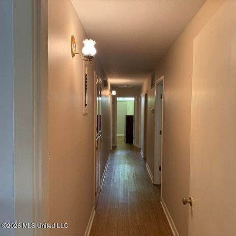 1670 Wilhurst Street, Jackson, MS 39211