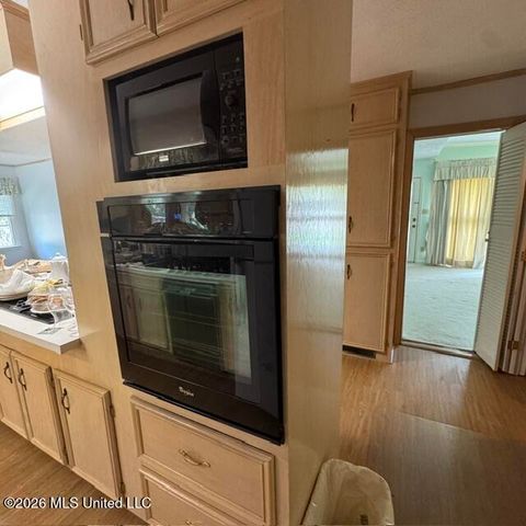 1670 Wilhurst Street, Jackson, MS 39211
