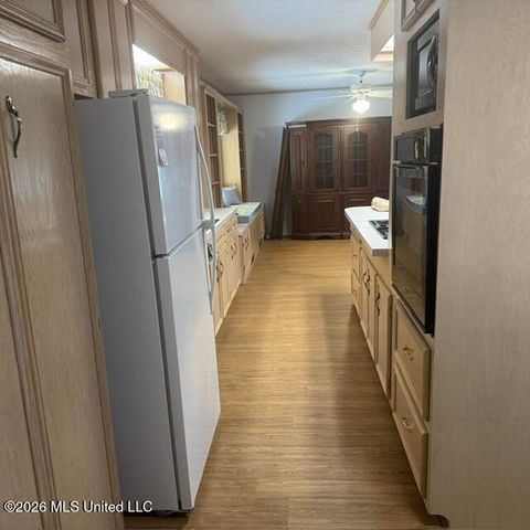 1670 Wilhurst Street, Jackson, MS 39211