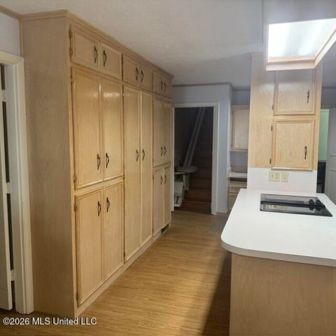1670 Wilhurst Street, Jackson, MS 39211