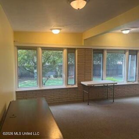 1670 Wilhurst Street, Jackson, MS 39211