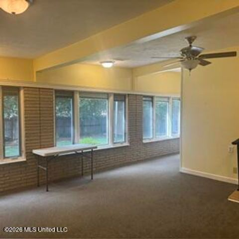 1670 Wilhurst Street, Jackson, MS 39211