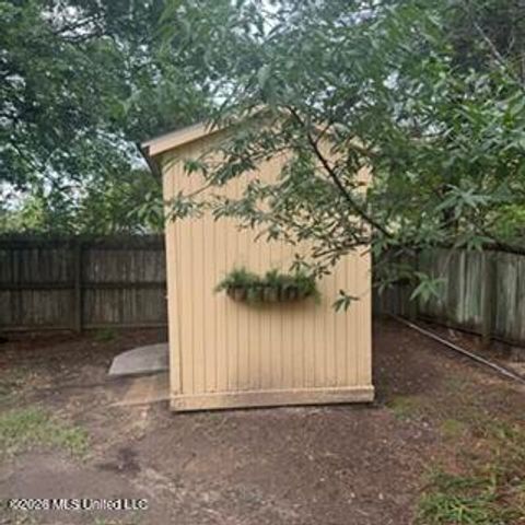 1670 Wilhurst Street, Jackson, MS 39211