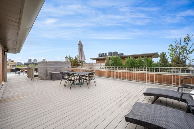 2755 N Lakewood Avenue 4S, Chicago, IL 60614