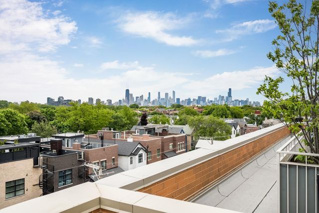2755 N Lakewood Avenue 4S, Chicago, IL 60614