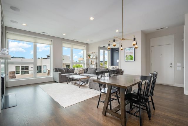 2755 N Lakewood Avenue 4S, Chicago, IL 60614