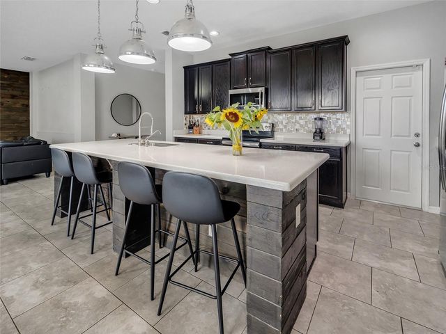 624 SARDINIA CIRCLE, Davenport, FL 33837