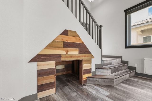 7066 Shimmering Avenue, Henderson, NV 89011