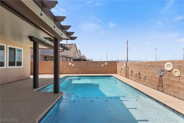 7066 Shimmering Avenue, Henderson, NV 89011
