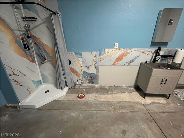 7066 Shimmering Avenue, Henderson, NV 89011