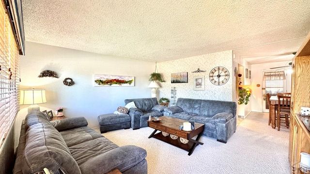 1809 Garwood Dr, Pueblo, CO 81005