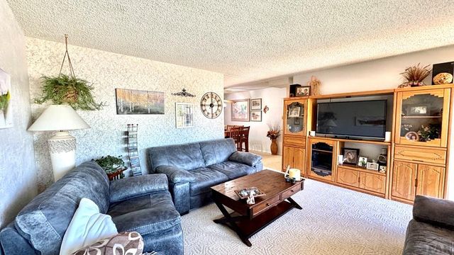1809 Garwood Dr, Pueblo, CO 81005