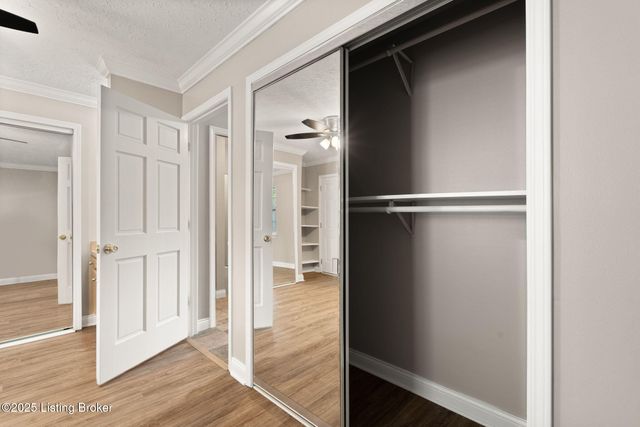 708 Victoria Ct, New Albany, IN 47150