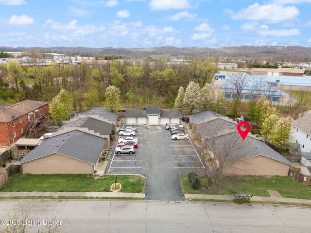 708 Victoria Ct, New Albany, IN 47150