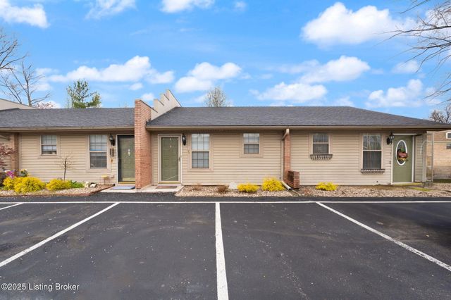 708 Victoria Ct, New Albany, IN 47150