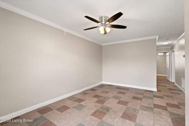 708 Victoria Ct, New Albany, IN 47150