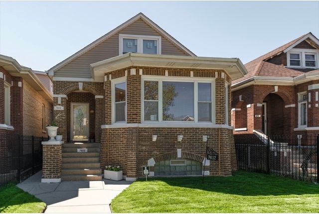 7612 S Honore Street, Chicago, IL 60620