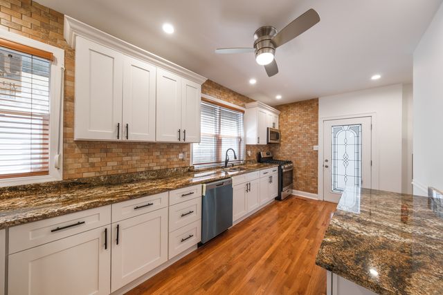 7612 S Honore Street, Chicago, IL 60620