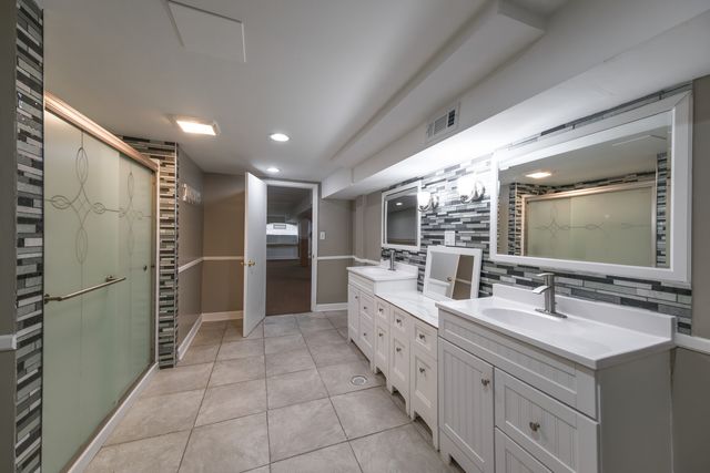 7612 S Honore Street, Chicago, IL 60620