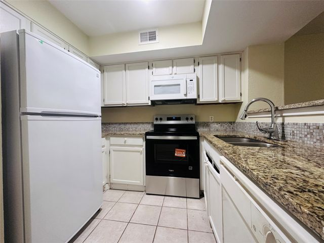 9827 Walnut Street 113, Dallas, TX 75243