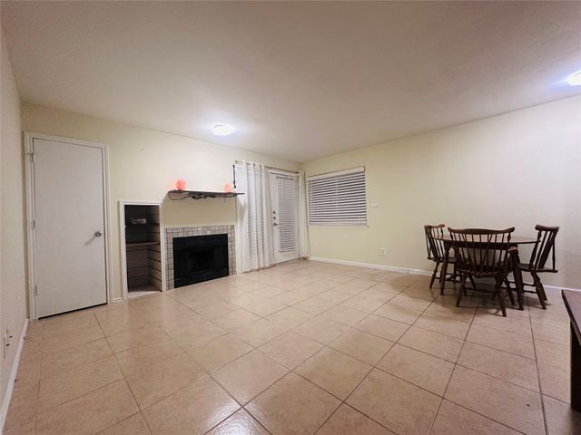 9827 Walnut Street 113, Dallas, TX 75243