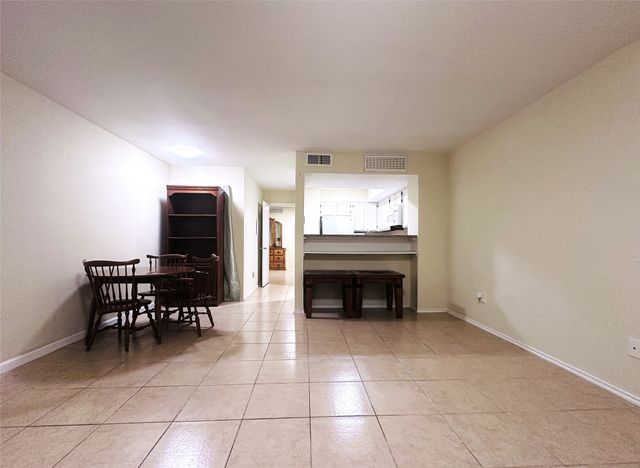 9827 Walnut Street 113, Dallas, TX 75243