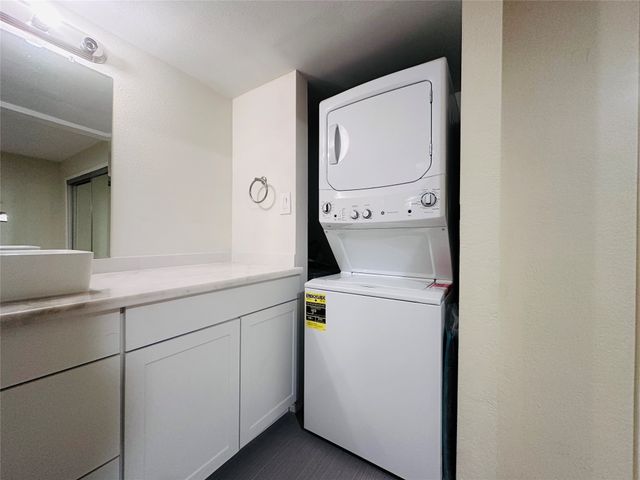 9827 Walnut Street 113, Dallas, TX 75243