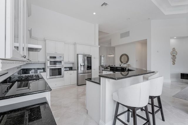 17937 Villa Club Way, Boca Raton, FL 33496