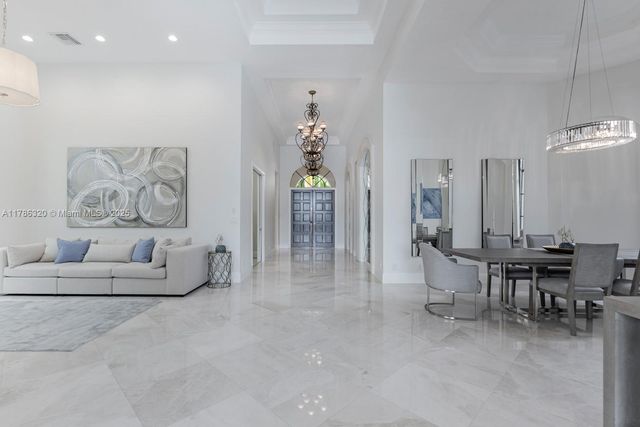 17937 Villa Club Way, Boca Raton, FL 33496