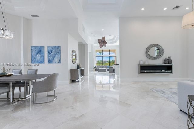 17937 Villa Club Way, Boca Raton, FL 33496