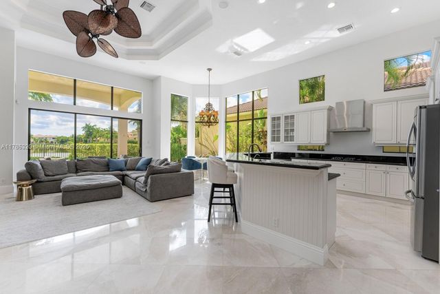 17937 Villa Club Way, Boca Raton, FL 33496