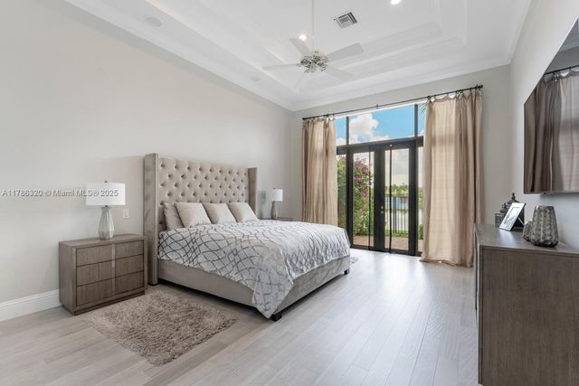 17937 Villa Club Way, Boca Raton, FL 33496