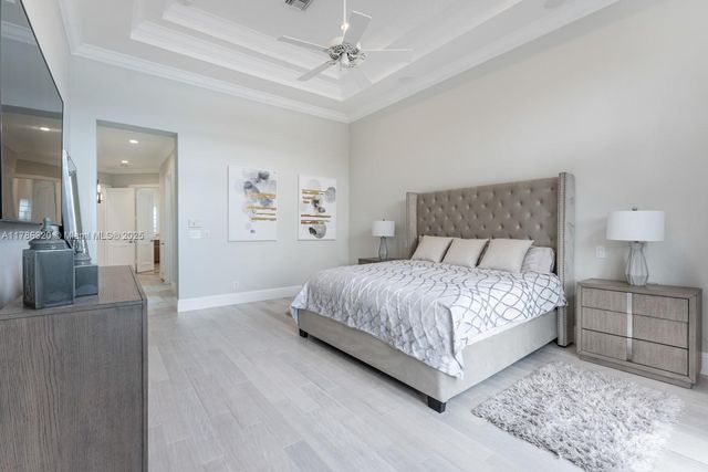 17937 Villa Club Way, Boca Raton, FL 33496