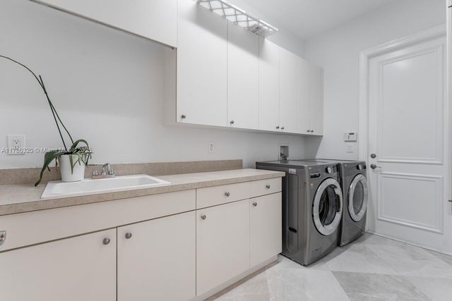 17937 Villa Club Way, Boca Raton, FL 33496