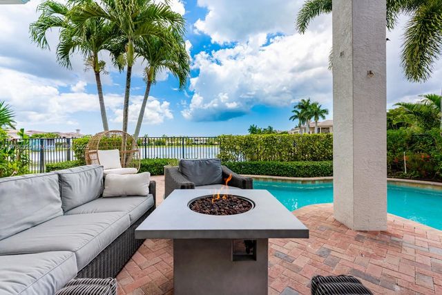 17937 Villa Club Way, Boca Raton, FL 33496