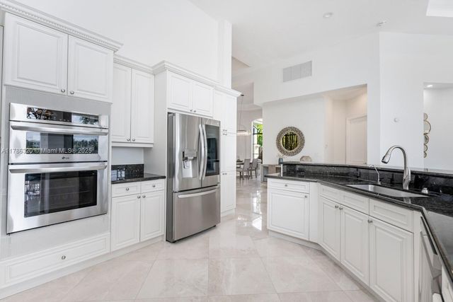 17937 Villa Club Way, Boca Raton, FL 33496