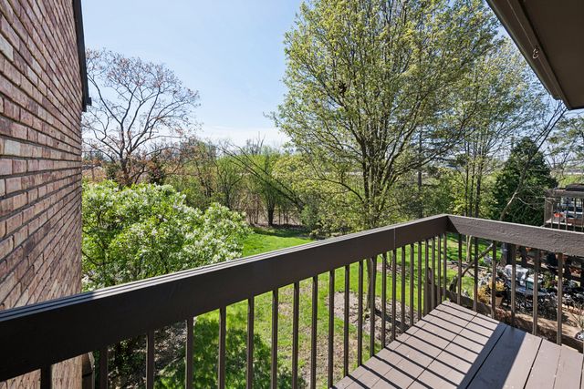 1935 Mission Hills Lane, Northbrook, IL 60062