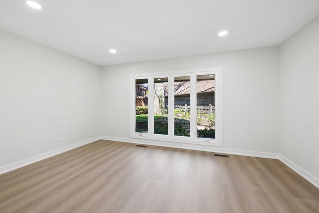 1935 Mission Hills Lane, Northbrook, IL 60062