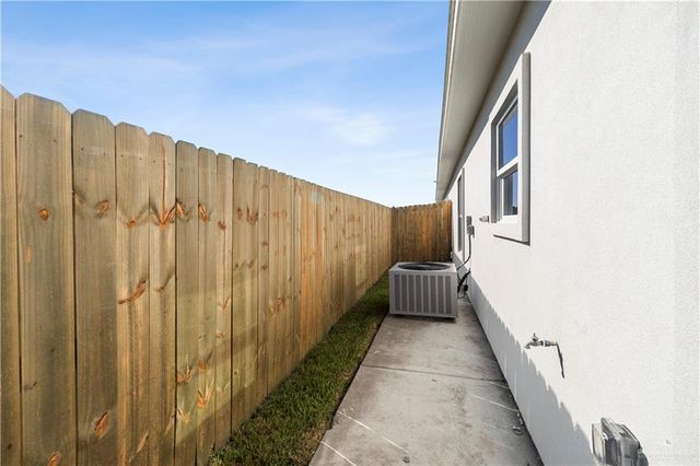 1301 N Aryana Avenue, Edinburg, TX 78542